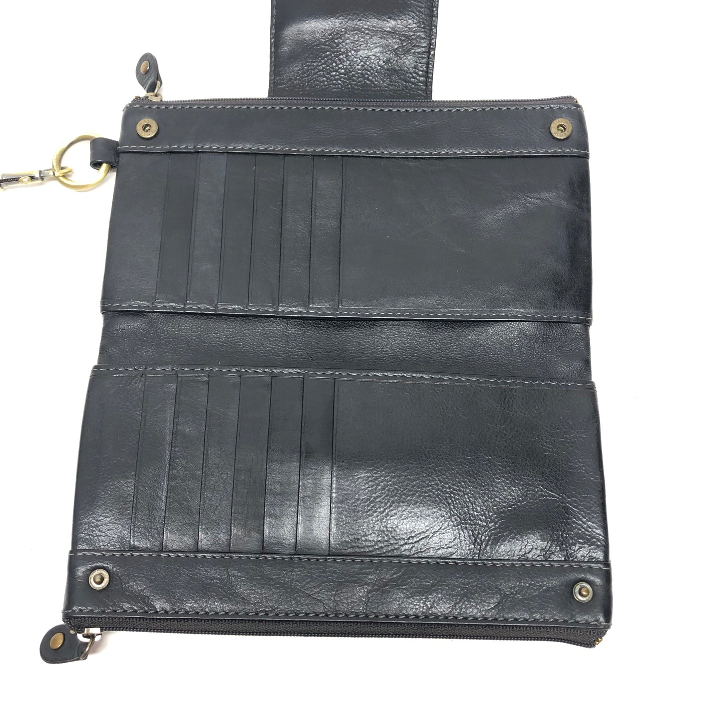 Wristlet Leather By Clothes Mentor, Size: Medium