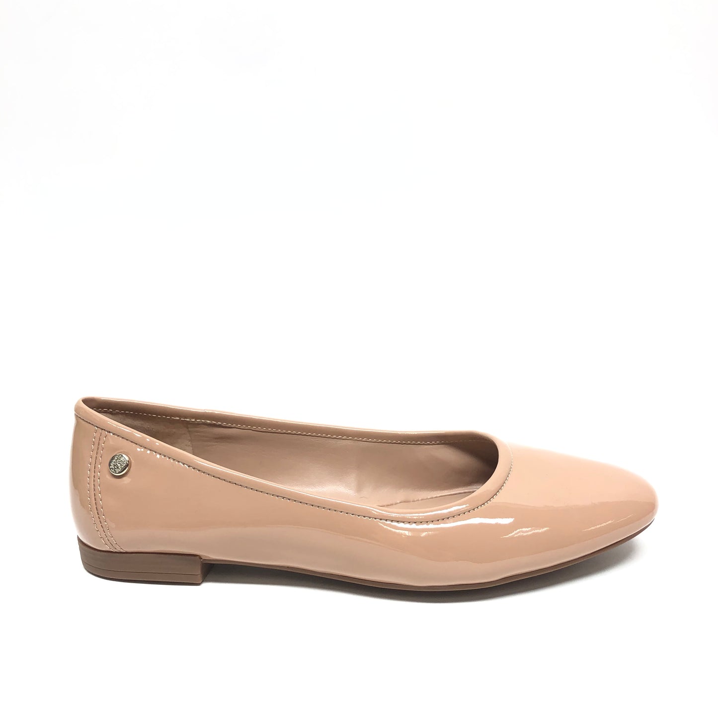 Shoes Flats By Vince Camuto In Beige, Size: 6.5