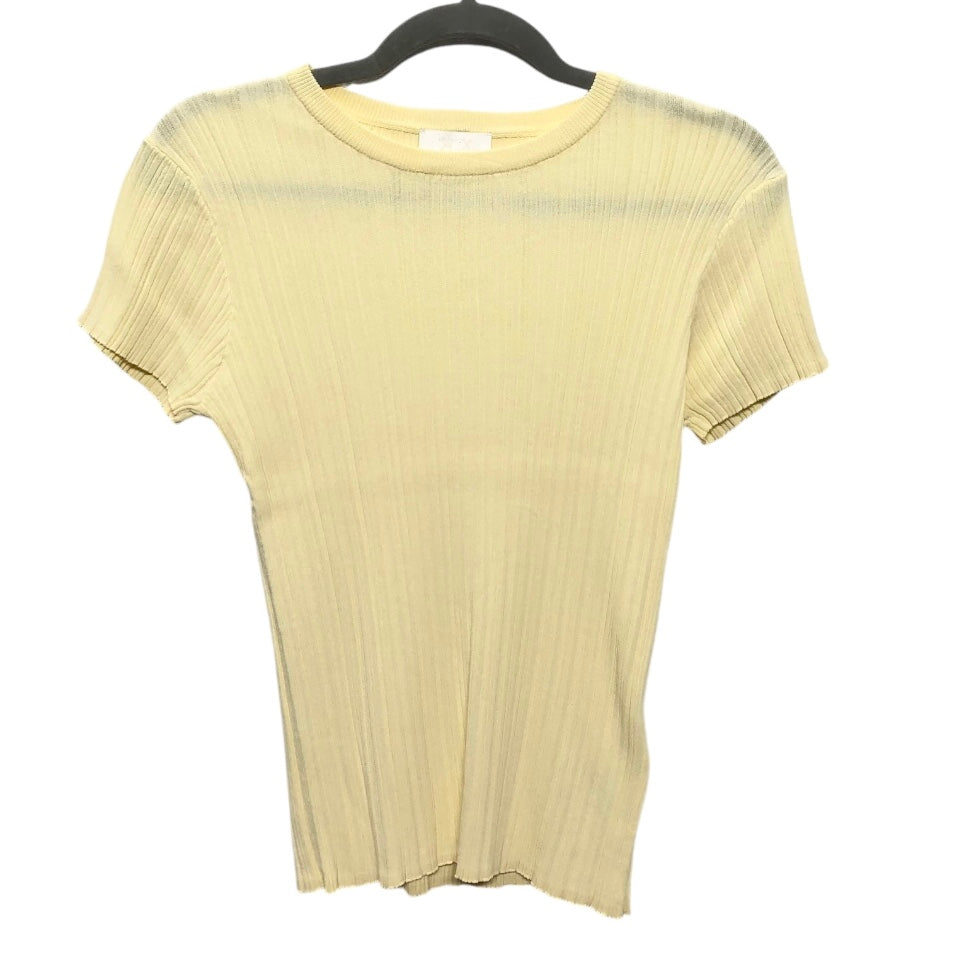 Top Short Sleeve Basic By Cma In Yellow, Size: M