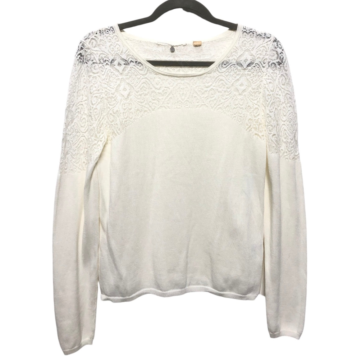 Top Long Sleeve By Knitted And Knotted In Ivory, Size: M