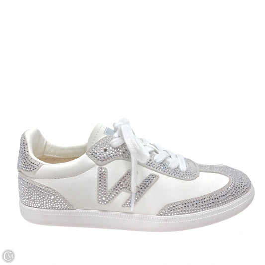 Shoes Sneakers By Vintage Havana In Silver & White, Size: 8