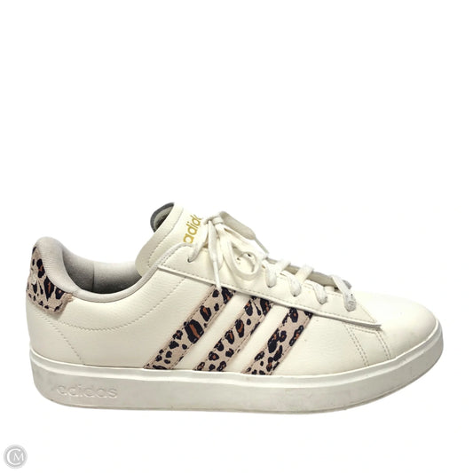 Shoes Sneakers By Adidas In Cream, Size: 11