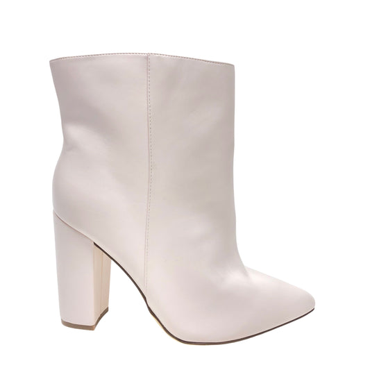 Boots Ankle Heels By Just Fab In Ivory, Size: 9