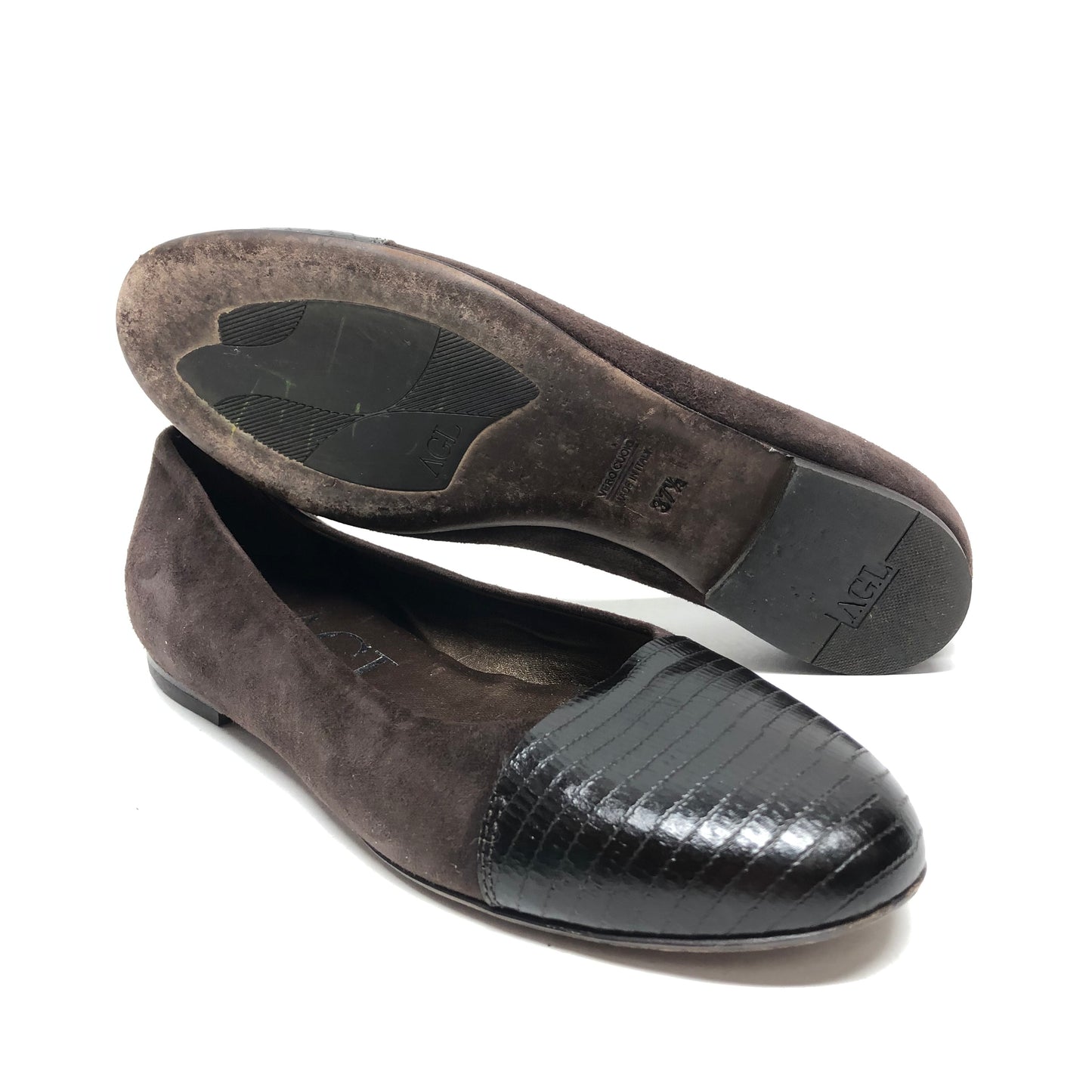 Shoes Flats By Agl In Brown, Size: 7