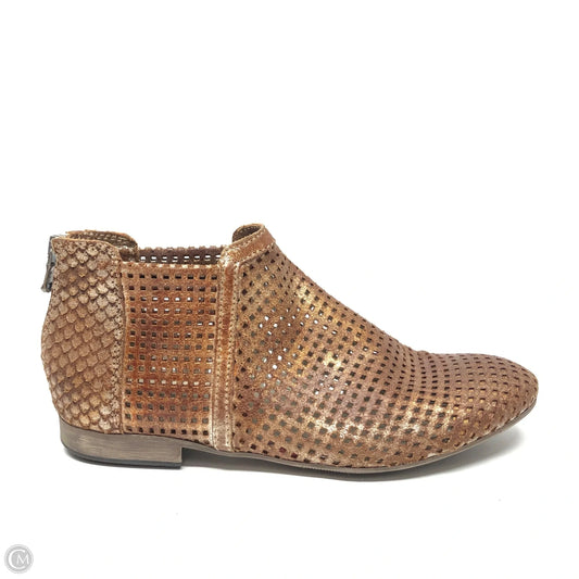 Boots Ankle Flats By Free People In Bronze, Size: 7.5