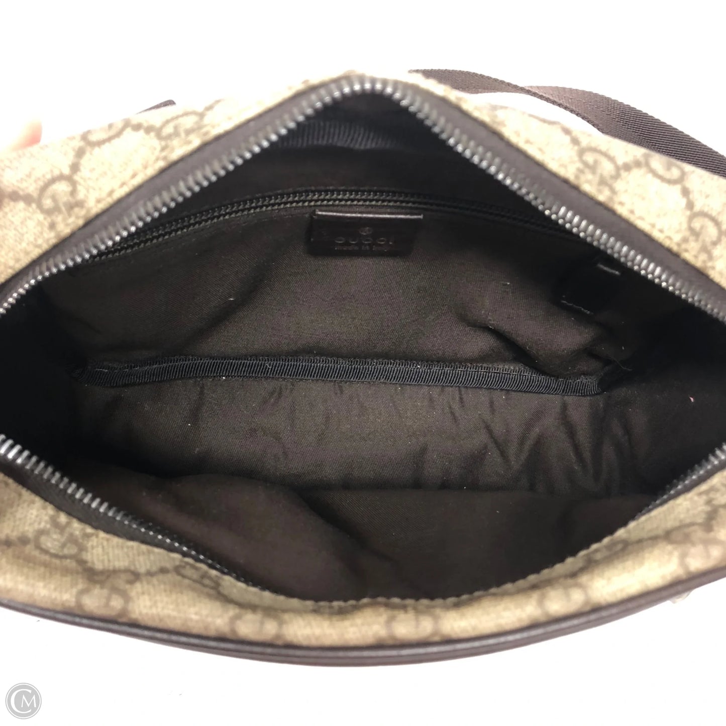Crossbody Luxury Designer By Gucci, Size: Small
