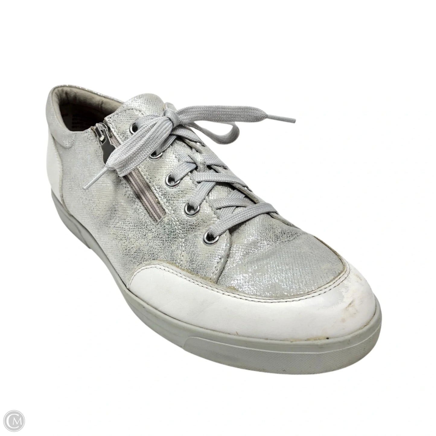 Shoes Sneakers By Munro In Silver, Size: 11