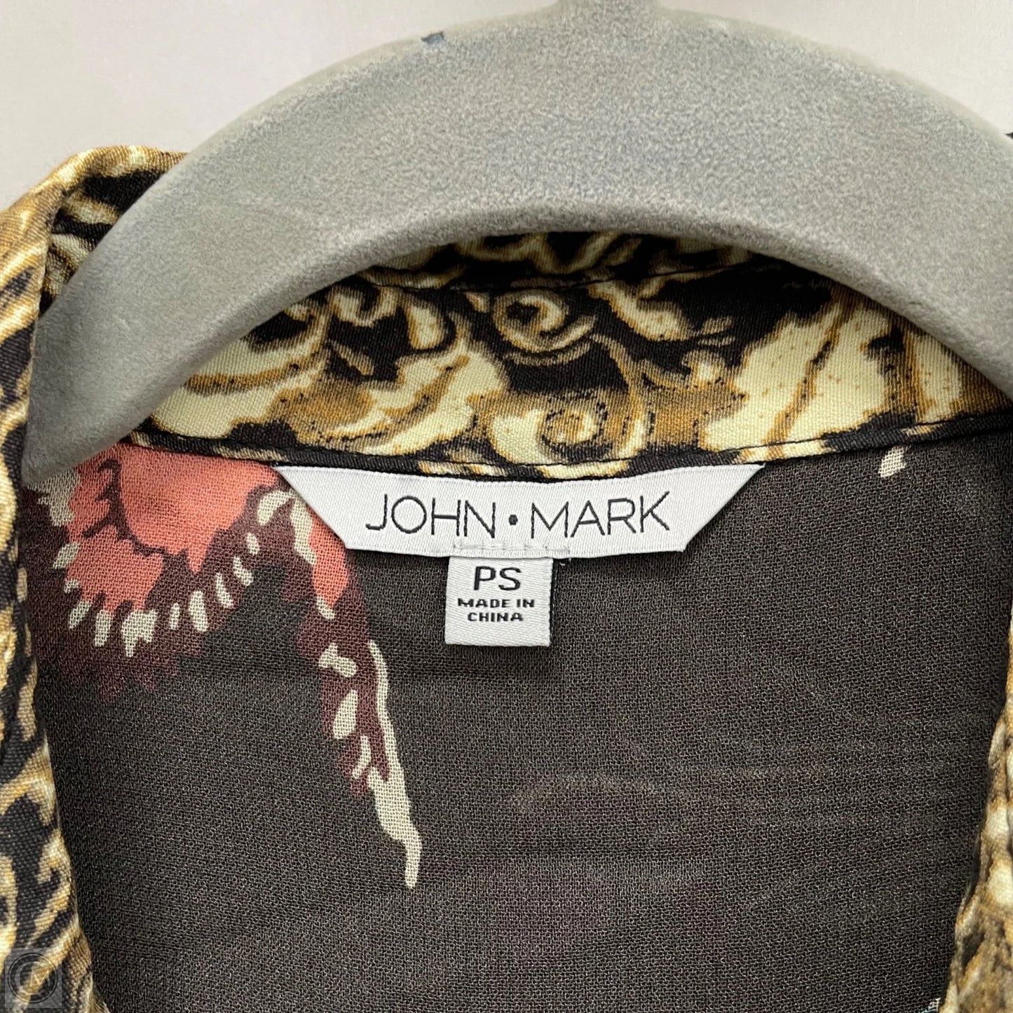 Top Long Sleeve By John Mark In Multi-colored, Size: Sp