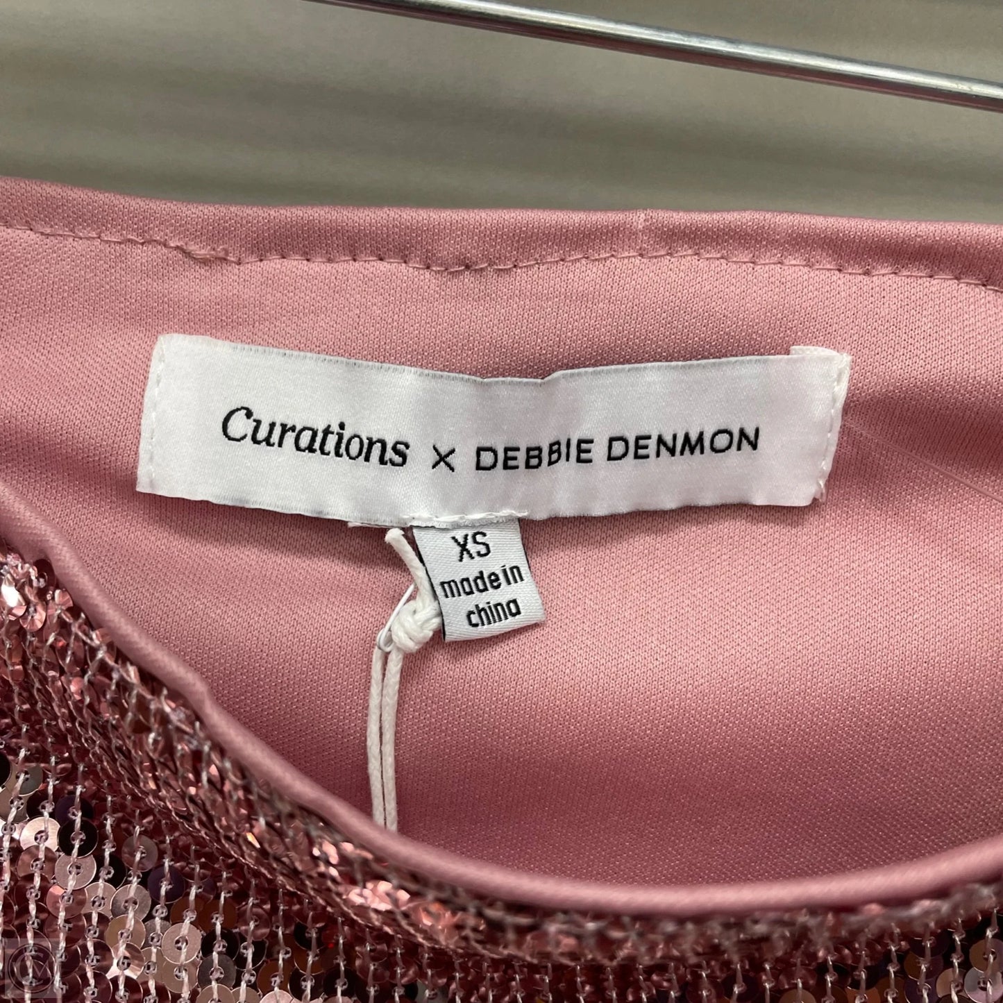 Skirt Midi By Clothes Mentor In Pink, Size: Xs