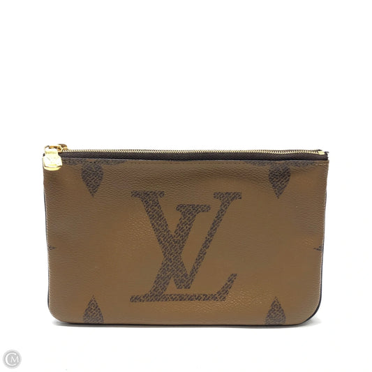 Crossbody Luxury Designer By Louis Vuitton, Size: Small