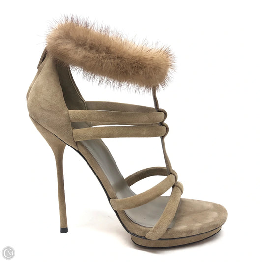 Sandals Luxury Designer By Gucci In Beige, Size: 7.5