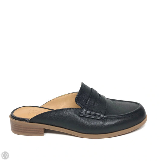 Shoes Flats By Crown Vintage In Black, Size: 6