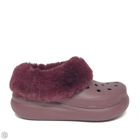 Shoes Heels Wedge By Crocs In Maroon, Size: 9