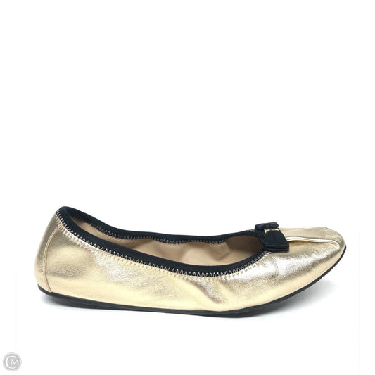 Shoes Luxury Designer By Ferragamo In Gold, Size: 10