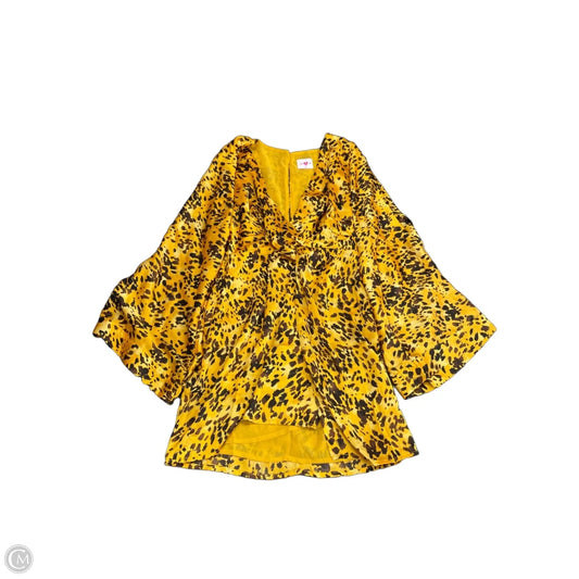 Dress Casual Short By Buddy Love In Brown & Yellow, Size: S