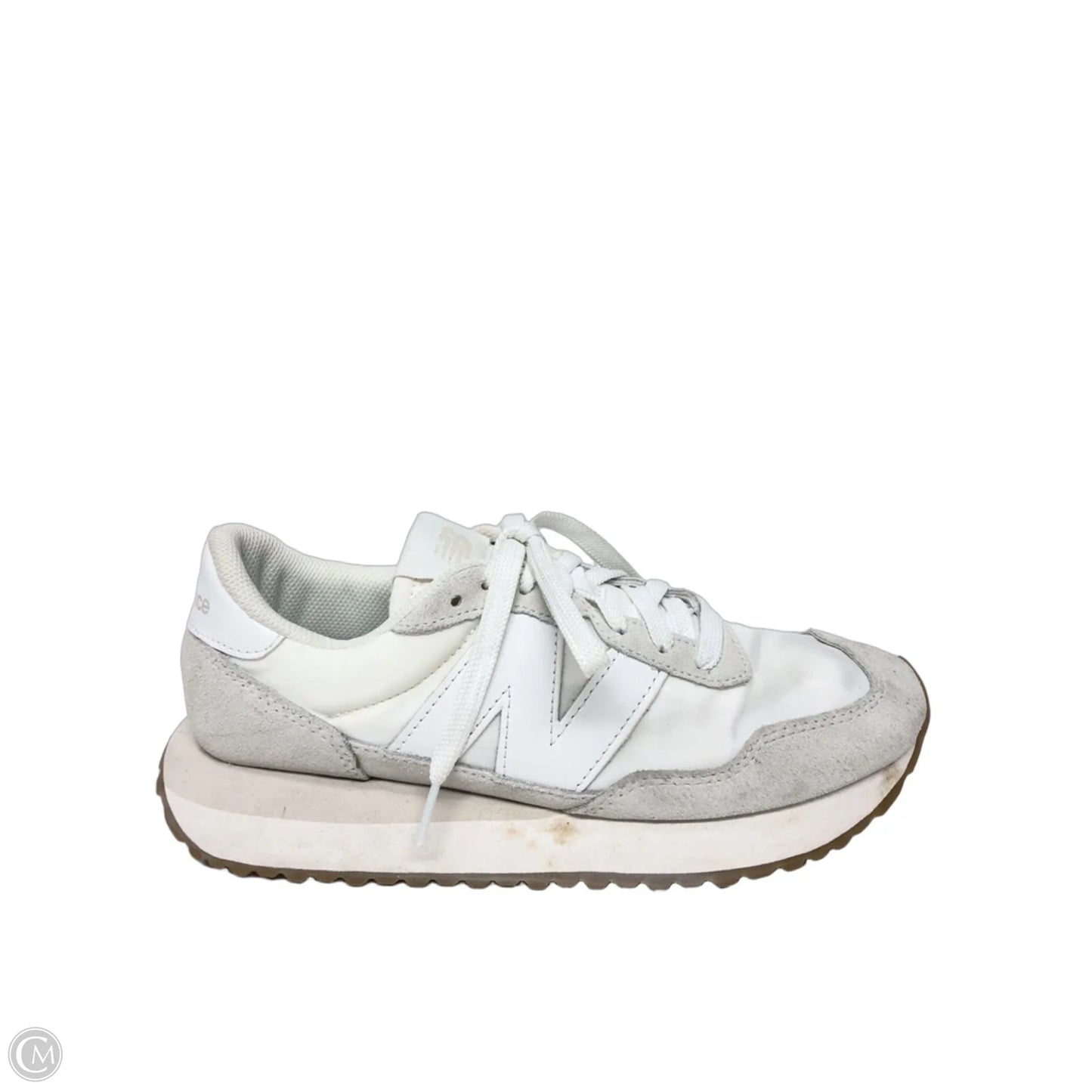 Shoes Sneakers By New Balance In White, Size: 9