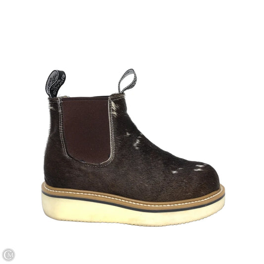 Boots Ankle Flats By Cmb In Brown, Size: 6.5