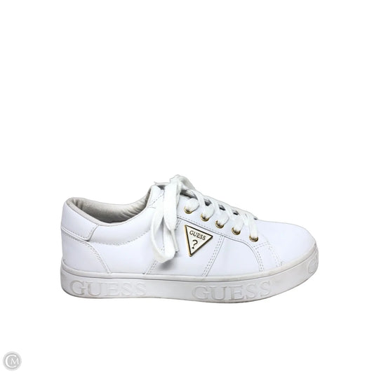 Shoes Sneakers By Guess In White, Size: 8.5
