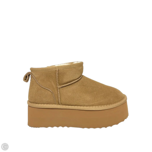 Boots Ankle Flats By Cme In Brown, Size: 6