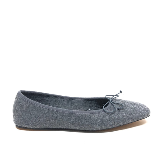 Shoes Flats By Zara In Grey, Size: 10