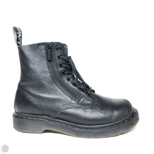 Boots Ankle Flats By Dr Martens In Black, Size: 8