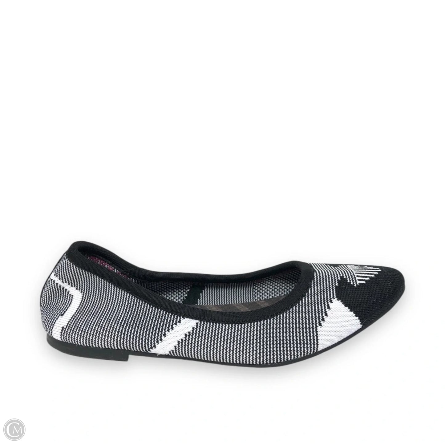 Shoes Flats By Skechers In Black & White, Size: 7