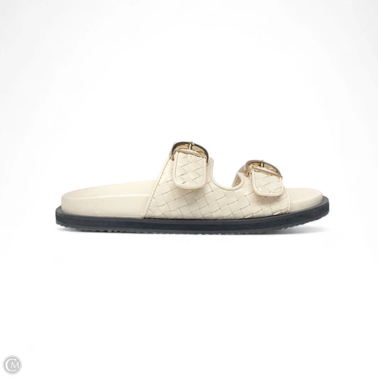 Sandals Flats By Clothes Mentor In Cream, Size: 9