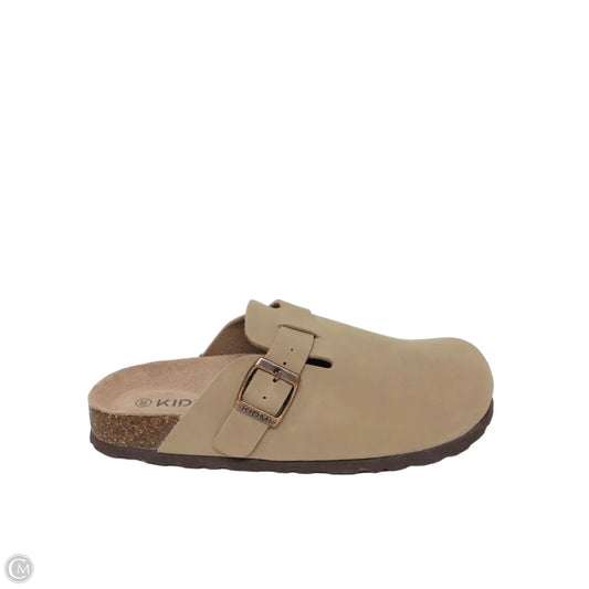 Shoes Flats By Clothes Mentor In Tan, Size: 8.5