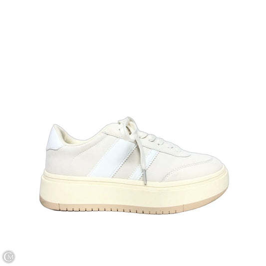 Shoes Sneakers Platform By Clothes Mentor In Cream, Size: 9