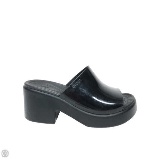 Sandals Heels Platform By Crocs In Black, Size: 9