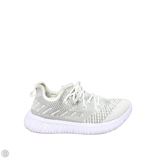 Shoes Sneakers By Avia In White, Size: 8.5