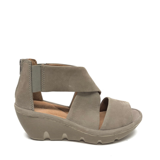 Sandals Heels Wedge By Clarks In Taupe, Size: 6