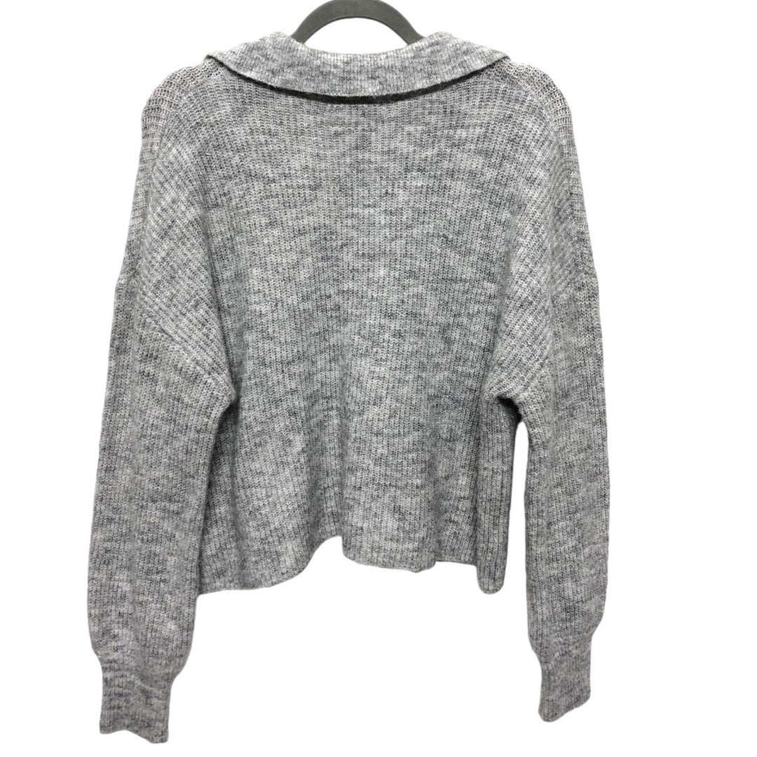 Sweater By Clothes Mentor In Grey, Size: M