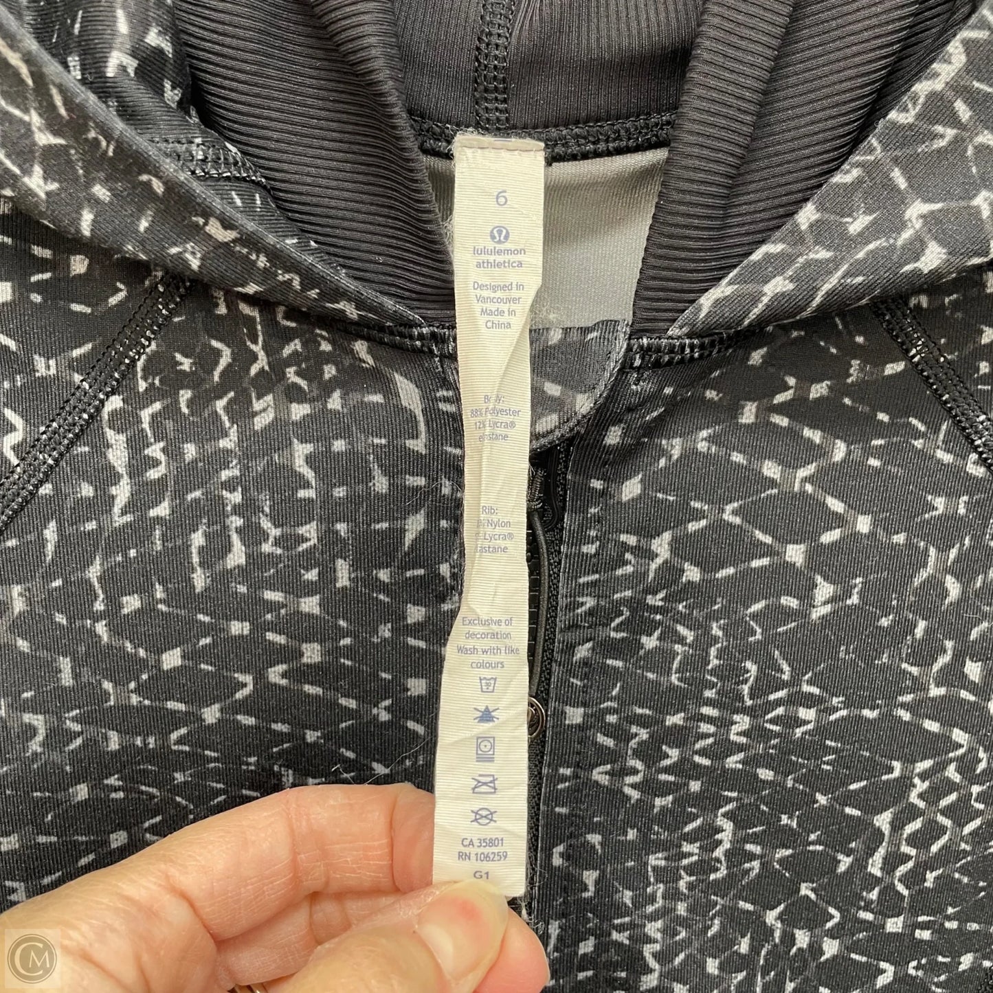 Athletic Jacket By Lululemon In Black, Size: 6