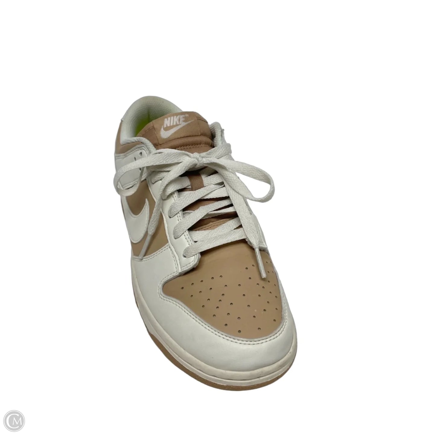 Shoes Sneakers By Nike In Cream & Tan, Size: 9
