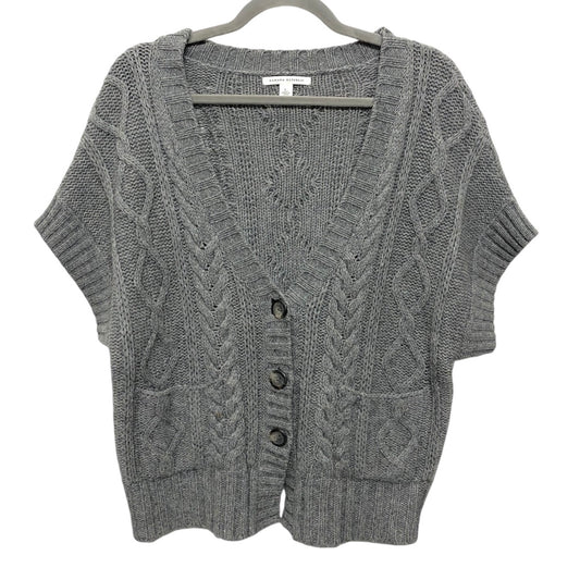 Sweater Short Sleeve By Banana Republic In Grey, Size: L