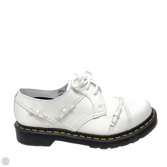 Shoes Sneakers By Dr Martens In White, Size: 9