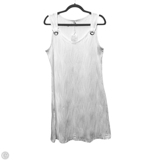 Dress Casual Short By Clothes Mentor In White, Size: M