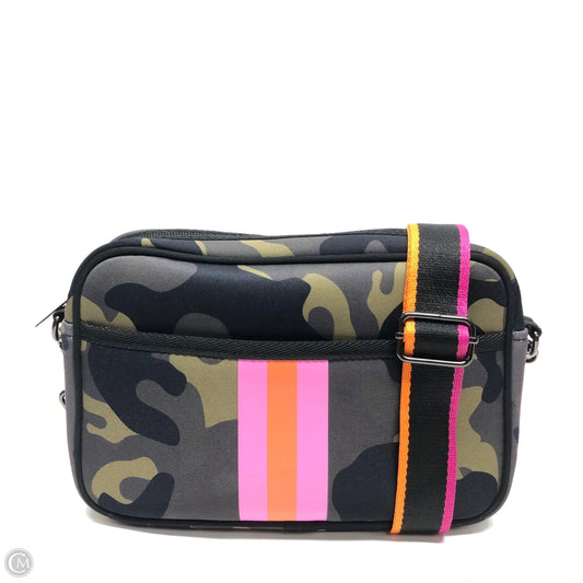 Crossbody By Clothes Mentor, Size: Medium