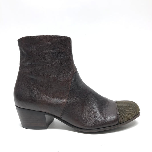 Boots Ankle Heels By Vaneli  Size: 9.5
